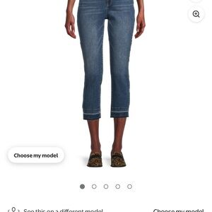 Time and Tru Woman’s High Rise Straight Crop Jeans